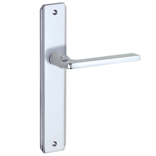 Chromowana klamka do drzwi z szyldem Piatto